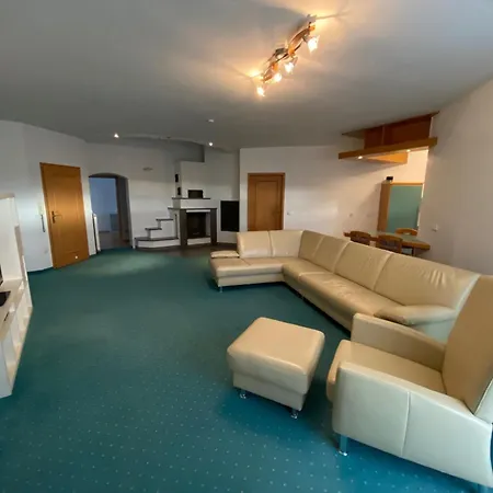 Monteurwohnung , 4 Schlafzimmer, 130qm, Balkon, Einzige Wohneinheit Im Haus, Parkplatz Pocking (Passau)