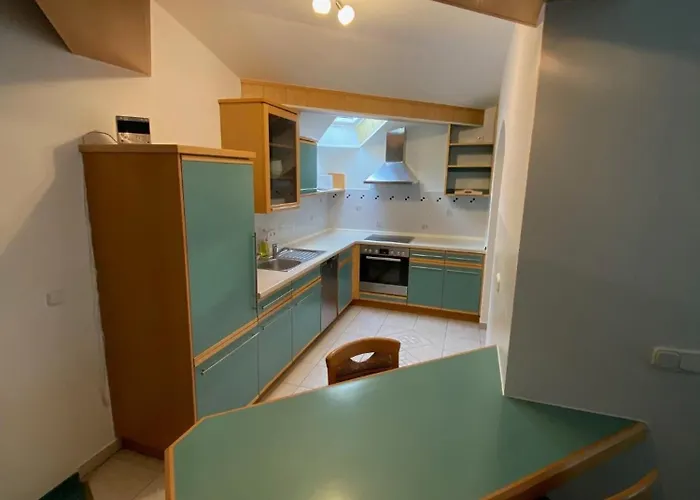 Daire Monteurwohnung , 4 Schlafzimmer, 130qm, Balkon, Einzige Wohneinheit Im Haus, Parkplatz