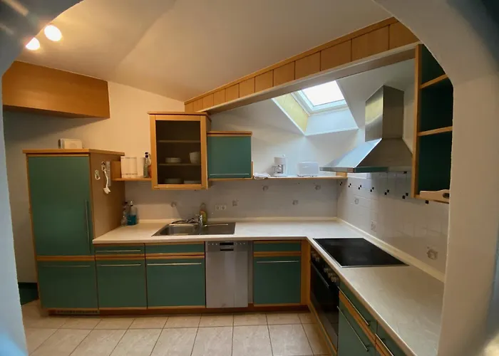 Daire Monteurwohnung , 4 Schlafzimmer, 130qm, Balkon, Einzige Wohneinheit Im Haus, Parkplatz *