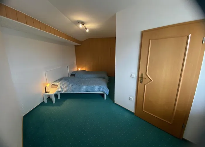 Daire Monteurwohnung , 4 Schlafzimmer, 130qm, Balkon, Einzige Wohneinheit Im Haus, Parkplatz Pocking (Passau)