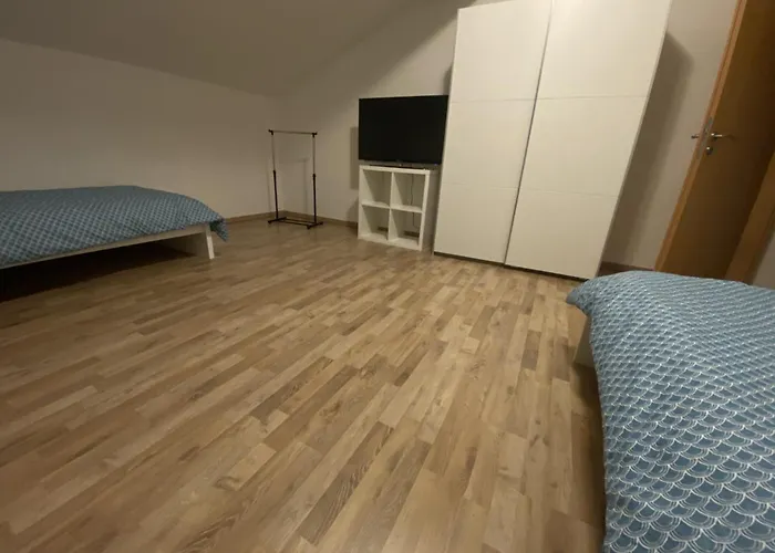 Monteurwohnung , 4 Schlafzimmer, 130qm, Balkon, Einzige Wohneinheit Im Haus, Parkplatz Daire Pocking (Passau)